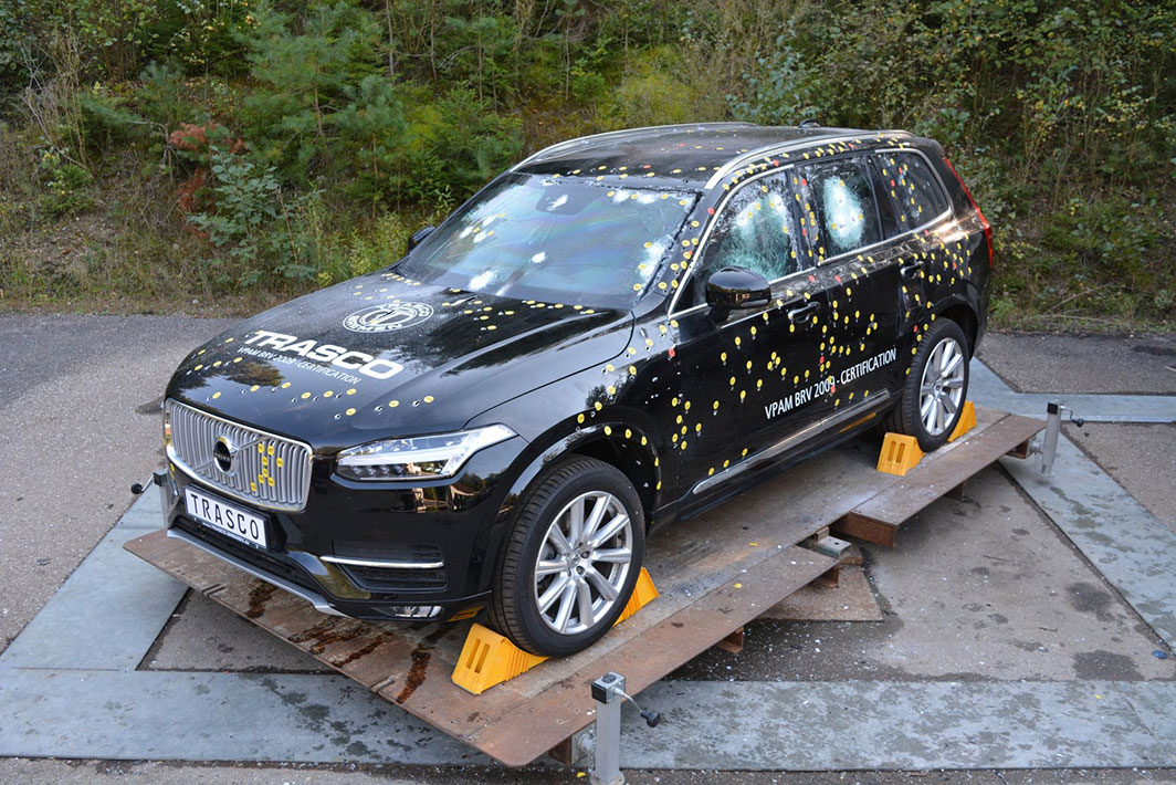 Volvo XC90 с пуленепробиваемым покрытием, детали на Automoto.ua